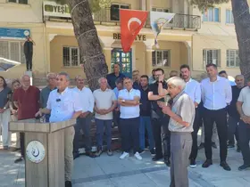 Üzüm üreticisinin sesi olan Başkan Hakan; "Üreticinin alın teri bu kadar ucuz değil"

