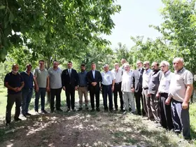 Vali Aydoğdu, Ortayurt köyünde üreticilerin taleplerini dinledi
