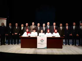 Vali Çelik: "Edebiyat yalnızca okuma alışkanlığı kazandırmaz, aynı zamanda düşünmeyi mümkün kılan güçlü bir alandır"
