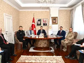Vali Çiftçi, Bakanlar Yerlikaya ve Uraloğlu ile VKS toplantısına katıldı
