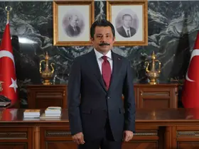 Vali Demiryürek: "30 Ağustos, bağımsızlığın yanı sıra milli iradenin, ortak dayanışmanın ve birlikte yaşama iradesinin de güçlü bir ifadesidir"
