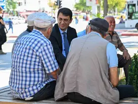 Vali Kartal vatandaşlarla bir araya geldi
