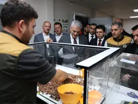 Vali Makas Çilimli’de TMO fındık alım merkezini inceledi
