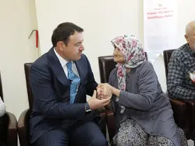 Vali Musa Işın’dan huzurevi ziyareti

