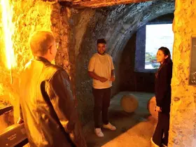Vali Polat bu kez rehber oldu: Kars’ı adım adım anlattı, Peynir Müzesi’ni gezdirdi
