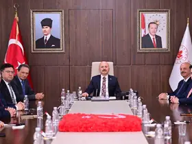 Vali Varol, vali yardımcıları ve kaymakamlarla bir araya geldi
