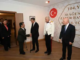 Valilikten kabul töreni
