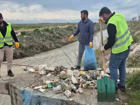 Van Gölü’nün sessiz kahramanları için yol temizliği
