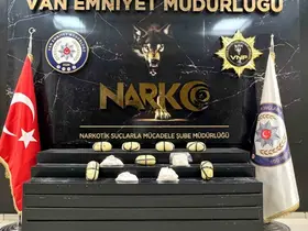 Van’da 10 kilo 260 gram metamfetamin ele geçirildi
