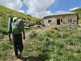 Van’da 25 kilometrelik doğa yürüyüşü Çalyan Gölü’nde sona erdi
