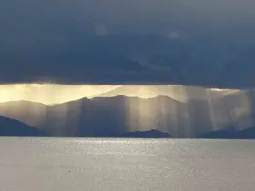 Van’da bulutların arasındaki ışık hüzmeleri mest etti
