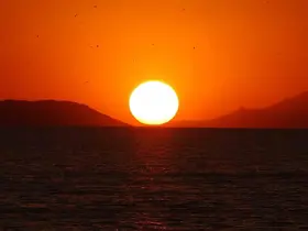 Van’da gün batımı ve ayın doğuşu mest etti
