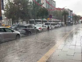 Van’da sağanak yağış
