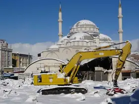 Van’ın 27 yıllık Mısır Çarşısı iki katlı modern arasta oluyor
