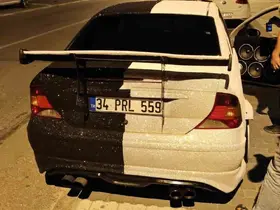 Vatandaşın ihbarı sonuç verdi: Gürültü yapan araç trafikten men edildi
