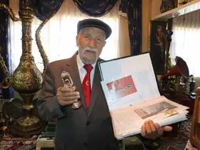 Vefat eden eşinin saçlarını saklıyordu, tedavi gördüğü hastanede hayatını kaybetti
