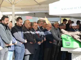 Vefat eden Öğretim Üyesi Prof. Dr. Uzmay için ERÜ’de tören düzenlendi
