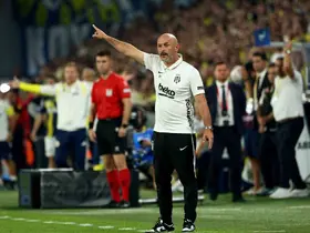 Vincenzo Italiano, ilk derbisinden galip ayrıldı
