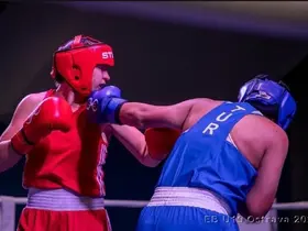 Yağmur Teke, Avrupa’da tek koluyla tarih yazdı
