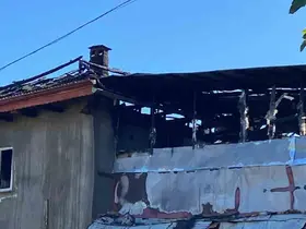 Yalvaç’ta iki ahşap ev yangında kullanılamaz hale geldi
