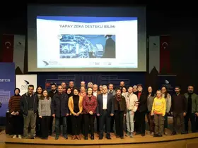 Yapay zeka destekli bilim anlatıldı
