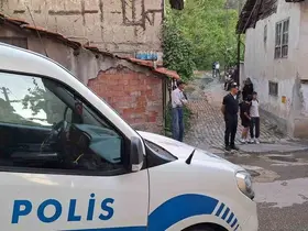Yaşlı adam yalnız yaşadığı evde ölü bulundu
