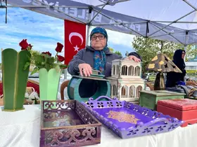 Yaşlılar Günü’nde el emeği ürünler sergilendi
