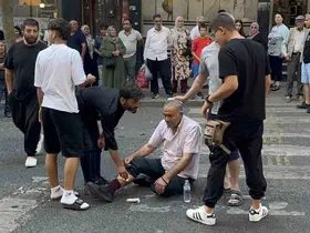Yaya geçidinde yaşlı adama çarpan motosiklet sürücüsünden şok sözler: "Öğretmenleri böyle mi öğretiyor bunlara?"
