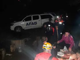 Yaylada mahsur kalan 3 kişi kurtarıldı

