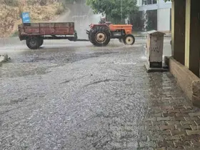 Yaz ortasında sağanak sürprizi: Tekirdağ’da yollar göle döndü
