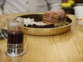 Yaz sıcaklarında doğal serinlik: Hibiskus şerbeti hem ferahlatıyor hem destek oluyor