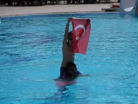 Yaz spor okulları sona erdi, yüzlerce öğrenci sertifikalarını aldı
