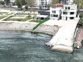 Yelken tutkunlarına modern tesis
