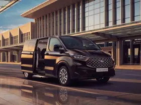 Yeni Ford Tourneo Custom 9+1 satışa sunuluyor
