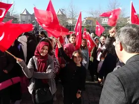 Yeni haftaya bayrak, vatan, milli ve manevi değerler anlatılarak başladı
