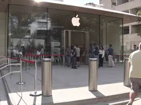 Yeni iPhone 17 Türkiye’de ilgi görmedi, mağaza önleri boş kaldı
