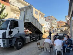 Yenipazar’da hem yollar yenileniyor hem gönüllere dokunuluyor
