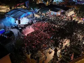 Yenipazarlılar ünlü sanatçıyla coştu
