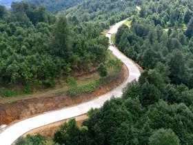 Yeşil Yol’da beton yol çalışmaları sürüyor
