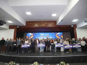 YKS ve LGS’de dereceye giren Canikli öğrencilere ödül

