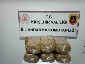 Yolcu otobüsünde 42 kilo kaçak tütün ele geçirildi
