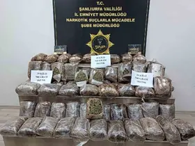 Yolcunun valizinden 39 kilo 700 gram uyuşturucu çıktı
