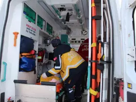 Yolu kapalı köyde rahatsızlanan anne ve bebeği ambulans helikopterle kurtarıldı

