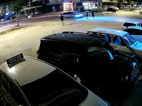Yolun karşısına geçmeye çalışan kadını hayattan koparan kaza kamerada
