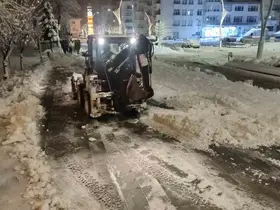 Yozgat beyaza büründü, belediye ekipleri harekete geçti
