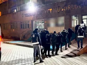 Yozgat’ta göçmen kaçakçısı 3 kişi tutuklandı
