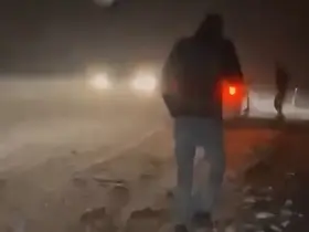 Yüksekova-Şemdinli kara yolunda tipi ve fırtınada mahsur kalanları ekipler kurtardı
