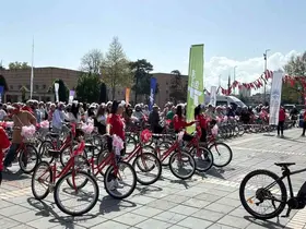 Yüzlerce anne Anneler Günü’nde pedalladı
