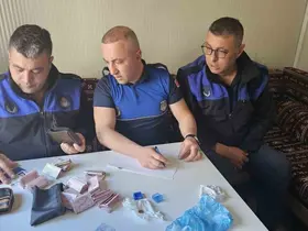 Zabıta tarafından bulunan para ve altın sahibine teslim edildi
