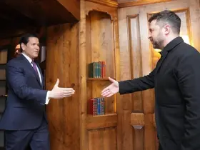 Zelenskiy, barış görüşmeleri öncesinde ABD Dışişleri Bakanı Rubio ile bir araya geldi
